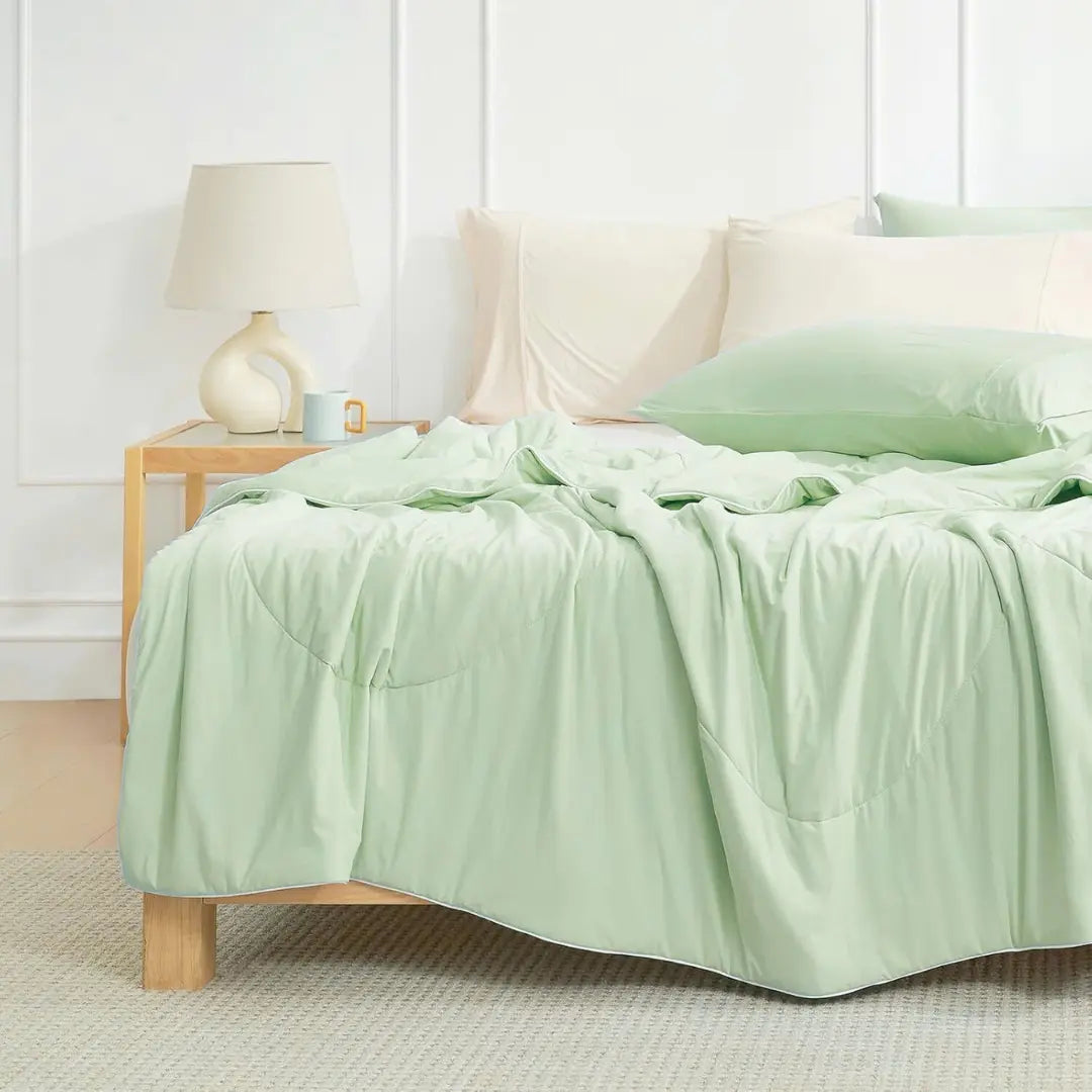 Ice Cooling Comforter Lightweight Breathable Bedroom Bedding