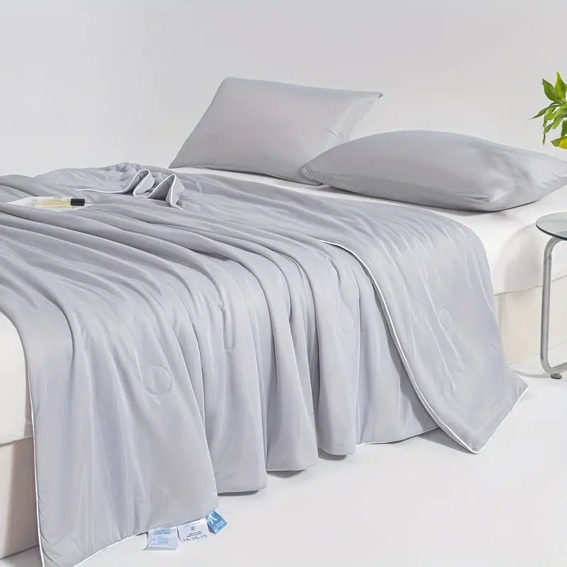 Ice Cooling Comforter Lightweight Breathable Bedroom Bedding