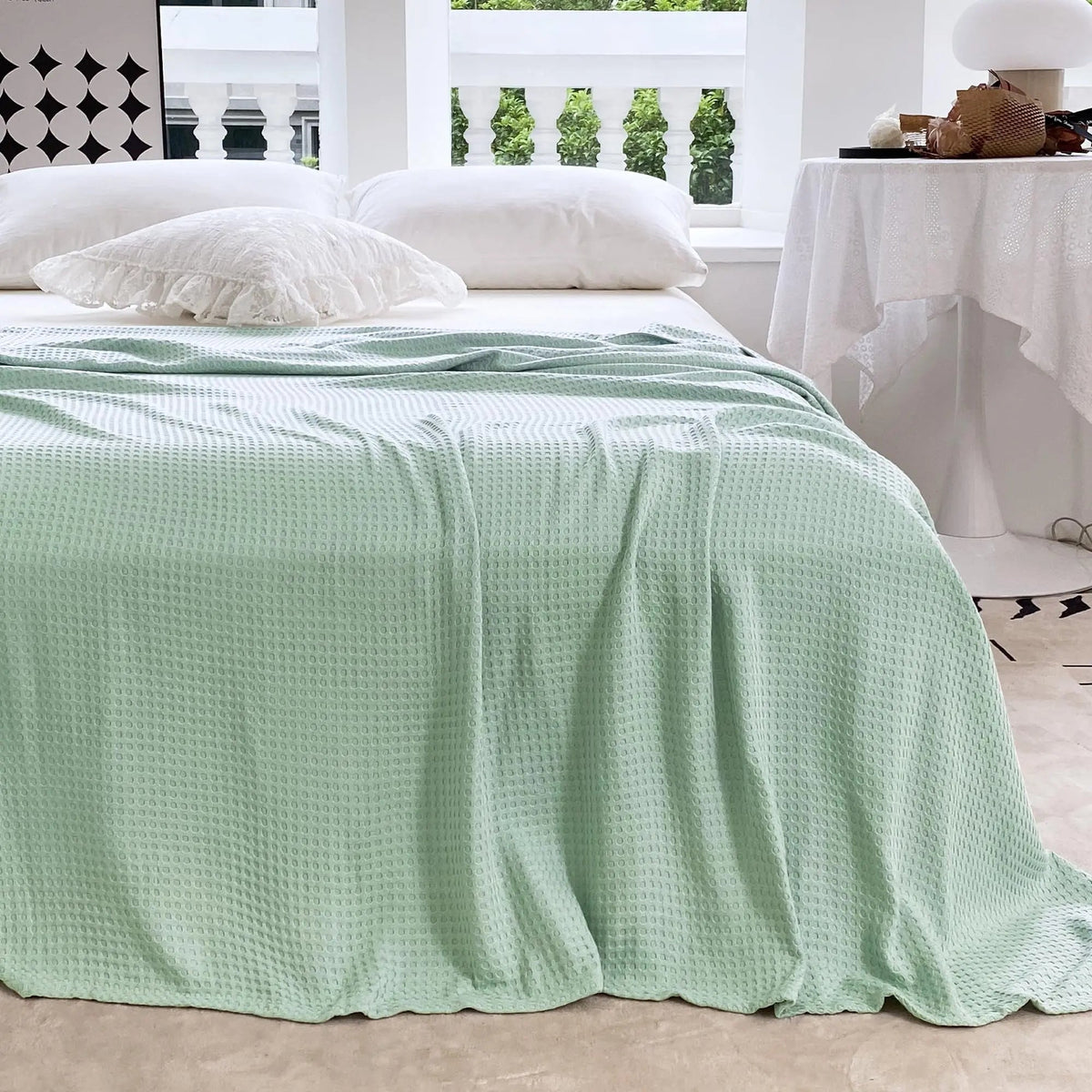 Bamboo Cooling Blanket Breathable Lightweight Bedroom Throw