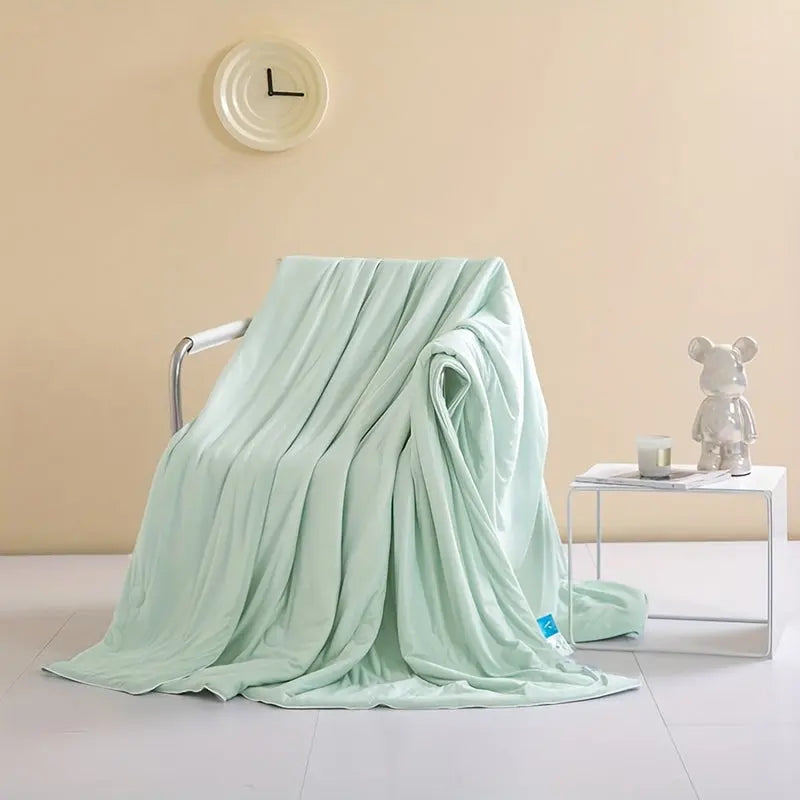 Ice Cooling Comforter Lightweight Breathable Bedroom Bedding